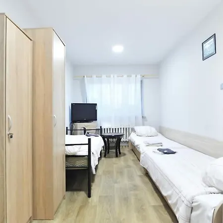 Viola Hostel *