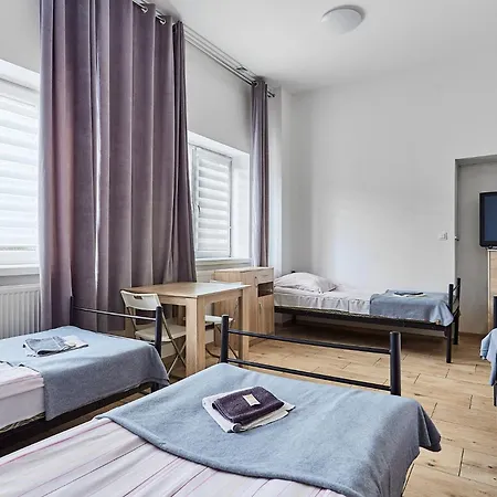 Viola Hostel